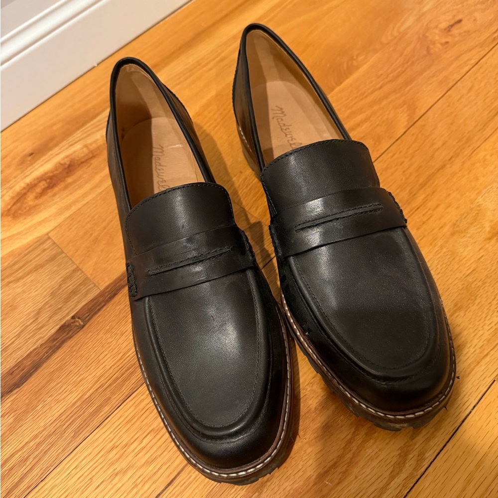 Madewell women’s Classic Black Leather Penny Loafers